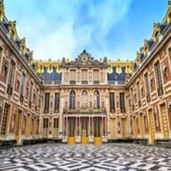 Palace_of_Versailles.webp
